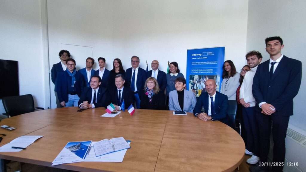 Interreg Alcotra 2021-2027, nuovo bando a dicembre, per intanto 16 microprogetti La conférence de presse du comité de suivi Interreg Alcotra, le 13 décembre 2025 (c) Nos Alpes