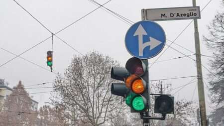 Semaforo arancione per la qualità dell'aria a Torino (c) CC BY-SA 4_0 Reddalo Wikimedia Commons