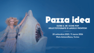 La mostra “Pazza idea”, allestita alla Mole Antonelliana di Torino per omaggiare le icone pop degli Anni 70 e 80; L'exposition « Pazza idea », organisée à la Mole Antonelliana de Turin pour rendre hommage aux icônes pop des années 70 et 80 (c) Museo nazionale del cinema, Ufficio stampa