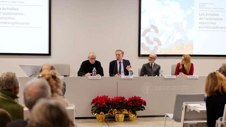 Il futuro umanesimo del Grand Continent e dell’Europa La première journée du sommet le grand continent, à l'université de la vallée d'aoste, le 2 dècembre (c) région autonome vallée d'aoste