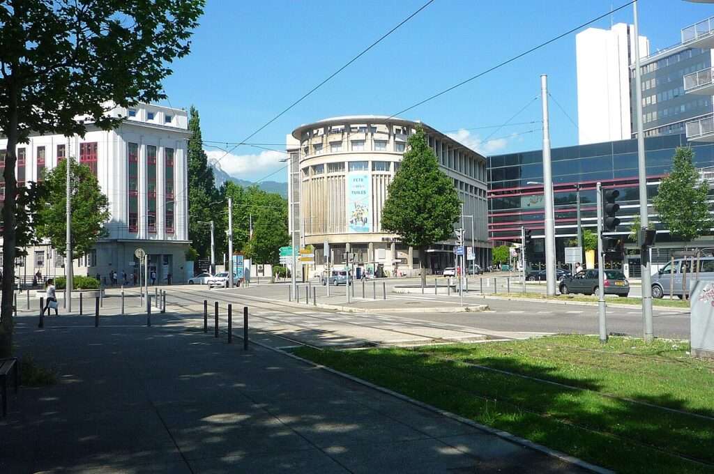 Le siège dela french tech à grenoble près de la bibliothèque municipale (c) cc by sa 4 0 milky wikimedia commons