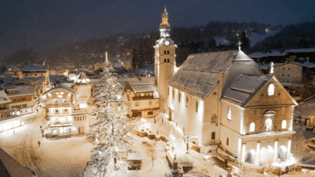 A Megève, Digital Art EXPO nelle Alpi e nella neve Mégève dans toutes ses lumières, pour Digital Art EXPO 2025 (c) Ville de Mégève