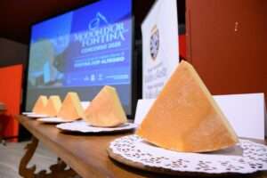 Le cinque migliori fontine DOp d'alpeggio al concorso Modon d'Or 2025 (c) Pallu - Regione Valle d'Aosta