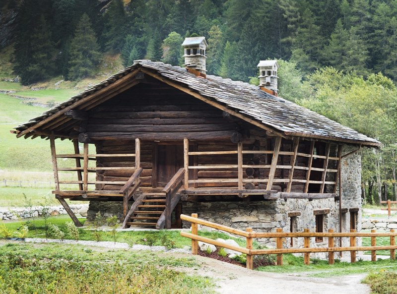 Stadel walser a gressoney saint jean (c) cc by sa 4 0 federicovalle82 wikimedia commons