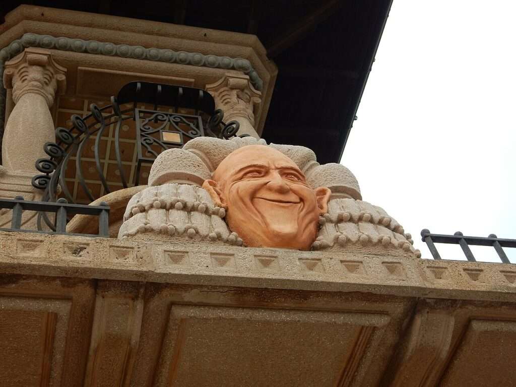 Villa grock a imperia, dettaglio (c) cc by sa 4 0 paul bissegger wikimedia commons