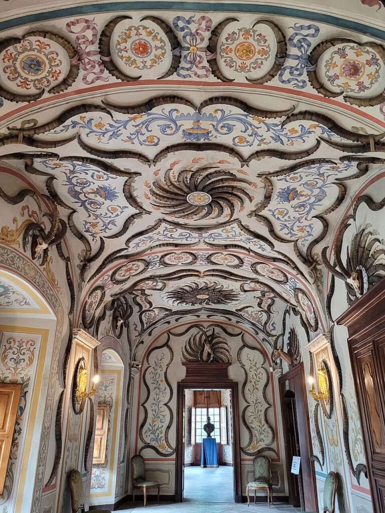 Al castello di sarre, la galleria con i trofei (c) cc by sa 4 0 ambra75 wikimedia commons