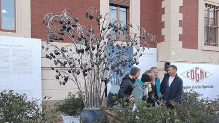 L’albero dei cuori d’acciaio, Per aspera ad astra: l’opera di Donato Savin ad Aosta Alla presentazione rev di Per Aspera ad Astra di Donato Savin ad Aosta, il 22 gennaio 2025 (c) Nos Alpes