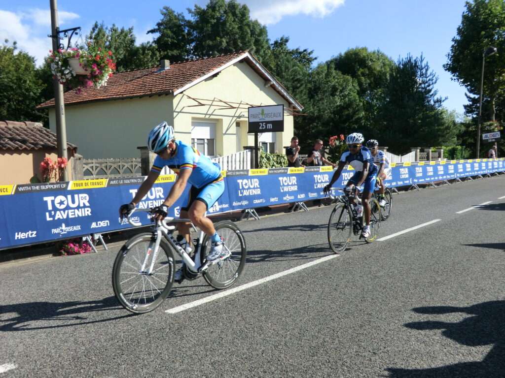 Tour de l’Avenir (c) CC BY-SA 1.0, Benoît Prieur, Wikimedia Commons