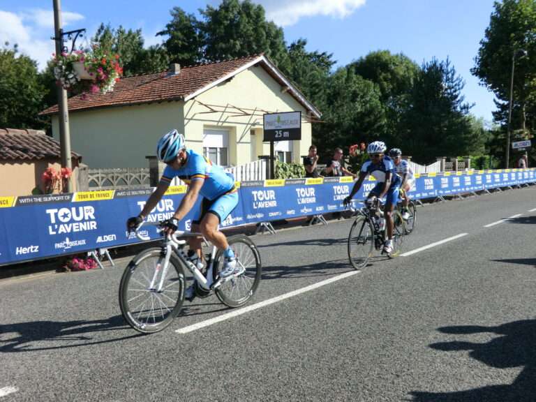 Tour de l’Avenir (c) CC BY-SA 1.0, Benoît Prieur, Wikimedia Commons