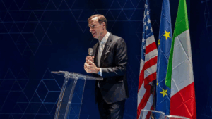 La conferenza di presentazione dell’ufficio dell’Istituto americano dell’aerospaziale a Torino, La conférence de présentation du bureau de l'Institut américain de l'aérospatiale à Turin (c) AIAA