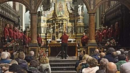 Tanta gente al concerto che apre la Fiera, alla chiesa di Sant’Orso, ad Aosta Il coro di Sant'Orso, il 29 gennaio 2026, in chiesa (c) Nos Alpes Enrico Martial