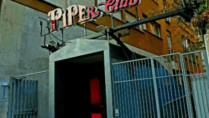 L'ingresso del Piper Club a Roma (c) CC BY SA 4_0 Carlo Dani Wikimedia Commons