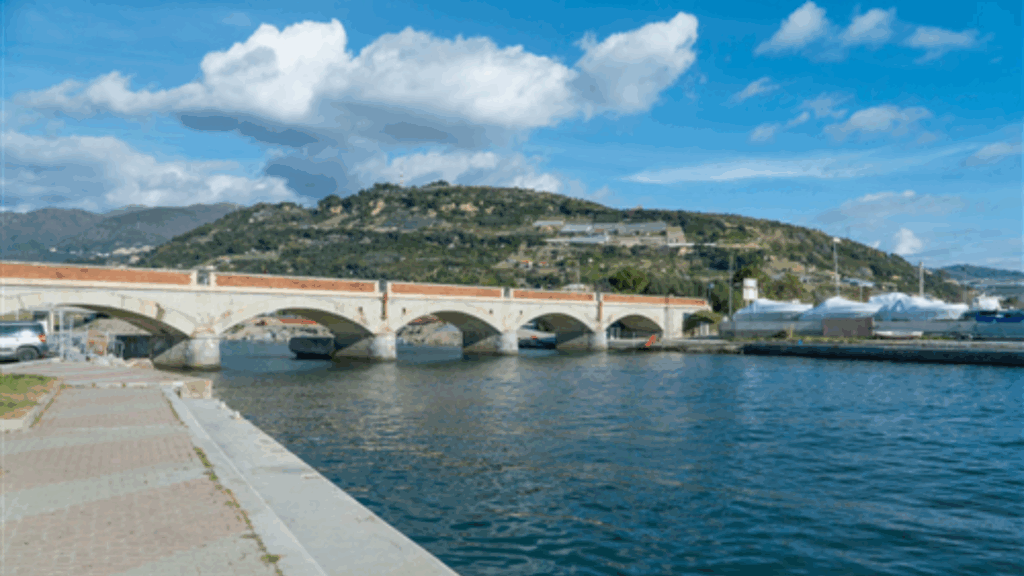 Entre Riva Ligure et Taggia, un nouveau pont sur la piste cyclable, entre prévention et polémique Ponte ferroviario tra Taggia e Riva ligure in uso alla pista ciclabile (c) Comune di Taggia