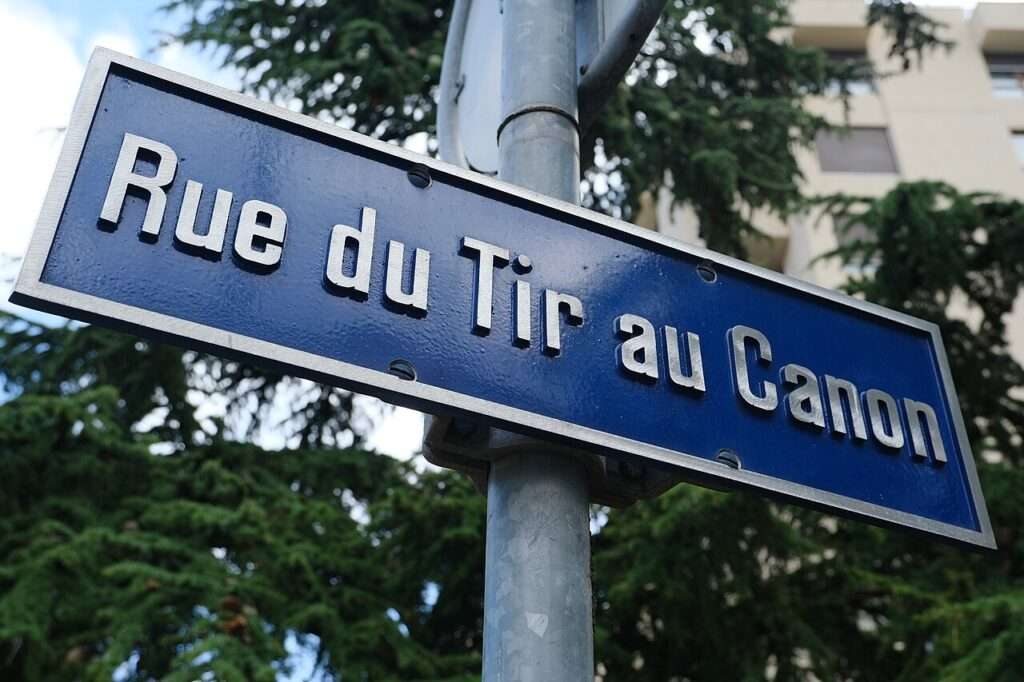 Rue du tir au canon à carouge (c) cc by sa 4 0 guilhelm vellut wikimedia commons