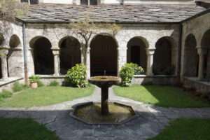 Abbaye de Saint Maurice d'Augane, en Valais (c) CC BY SA 4_0 Paebi Wikimedia Commons