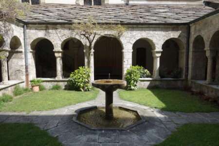 Abbaye de Saint Maurice d'Augane, en Valais (c) CC BY SA 4_0 Paebi Wikimedia Commons