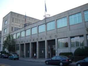 Il Politecnico di Torino, L’École polytechnique de Turin (c) CC BY-SA 3.0, Gabridelca, Wikimedia Commons