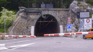 Le Tunnel de Tende (c) CC BY SA Jpmgir Wikimedia Commons