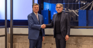 Al momento della firma dell'accordo tra Unione Industriali e IA4I a Torino (C) Unione Industriali Torino