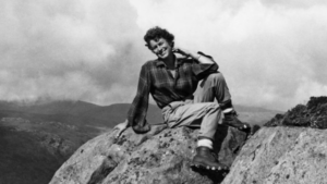 Gwen Moffat (c) UniVdA, che di recente ha pubblicato una intervista a ella dedicata/qui a récemment publié une interview dédiée