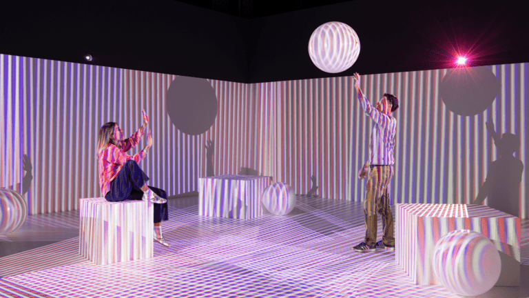 Un'immagine della mostra Electric Dreams alle OGR (c) OGR Torino