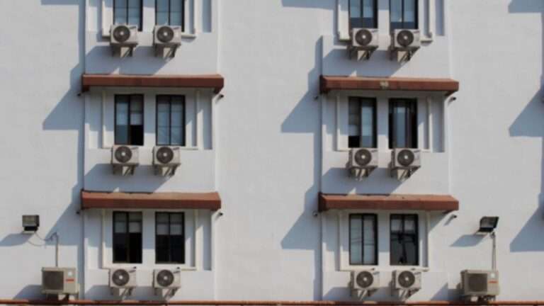 Dal progetto “Alp’Aera” un report sulla climatizzazione nelle Alpi, Rapport du projet « Alp’Aera », un rapport sur la climatisation dans les Alpes