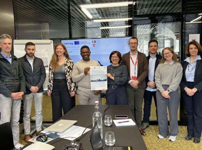 Batteriofagi e intelligenza artificiale contro l’antibiotico-resistenza Il kick-off meeting del progetto “ITCH-AMP”, che utilizza batteriofagi e intelligenza artificiale contro l’antibiotico-resistenza; La réunion de lancement du projet « ITCH-AMP », qui utilise des bactériophages et l'intelligence artificielle pour lutter contre la résistance aux antibiotiques (c) “ITCH-AMP”