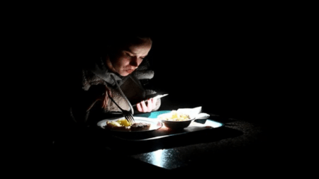 Uno degli scatti realizzato da Sergei Gapon parte della mostra “Nutrire il mondo” allestita presso il Forte di Bard; L’une des photographies réalisée par Sergei Gapon pour l’exposition « Nourrir le monde » présentée au Fort de Bard (c) AFP