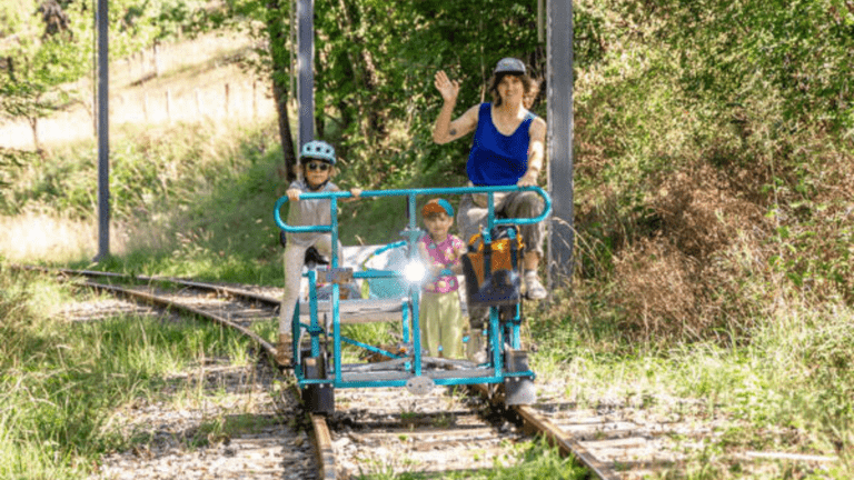 Vélorail des Alpes, Isère (c) Clara Goubault, Grenoble Alpes Métropole