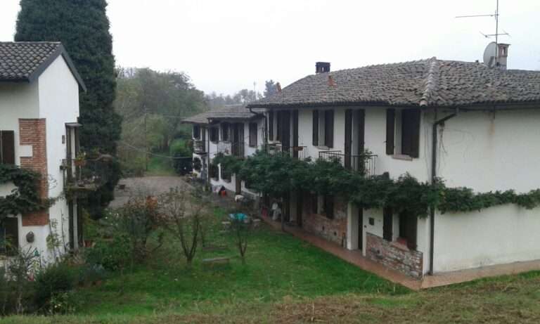 La crisi abitativa in Svizzera; La crise du logement en Suisse (c) Public domain, Topolgnussy, Wikimedia Commons