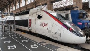 La rame TGV POS 4402 en gare de Paris Nord (c) CC BY SA 4_0 Passion SNCF, Wikimedia Commons
