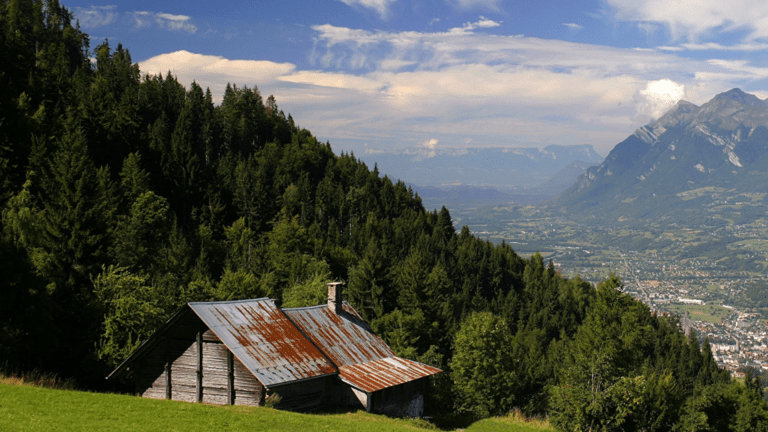 Un paysage vu du sentier des Pointières, près d'Albertville (c) Explore Savoie C. Tatin