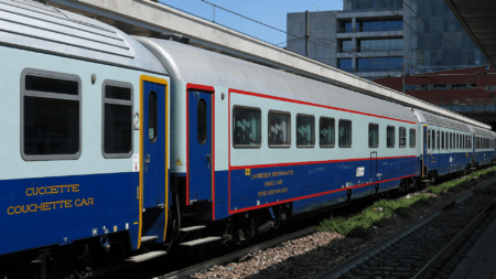 Le train touristique Rome-Nice-Marseille s’arrête à Vintimille, malgré le Traité du Quirinal Vagoni dei Treni turistici italiani, a Milano Garibaldi nel 2025 (c) CC BY SA 3_0 Giorgio Stagni Wikimedia Commons