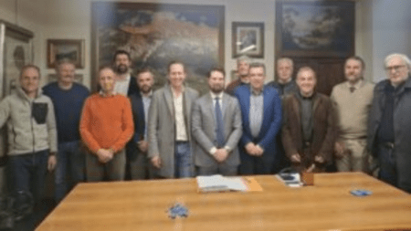 La firma dell’atto costitutivo a Pinerolo lunedì 30 marzo (c) GAL Escartons e Valli Valdesi