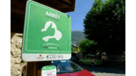 L’Odyssée Alpine, un Rallye festif en autostop organisé dans le Hautes-Alpes, le 30 mai Un arrêt en autostop organisé dans les Hautes Alpes (c) Communauté de communes Buëch Dévoluy