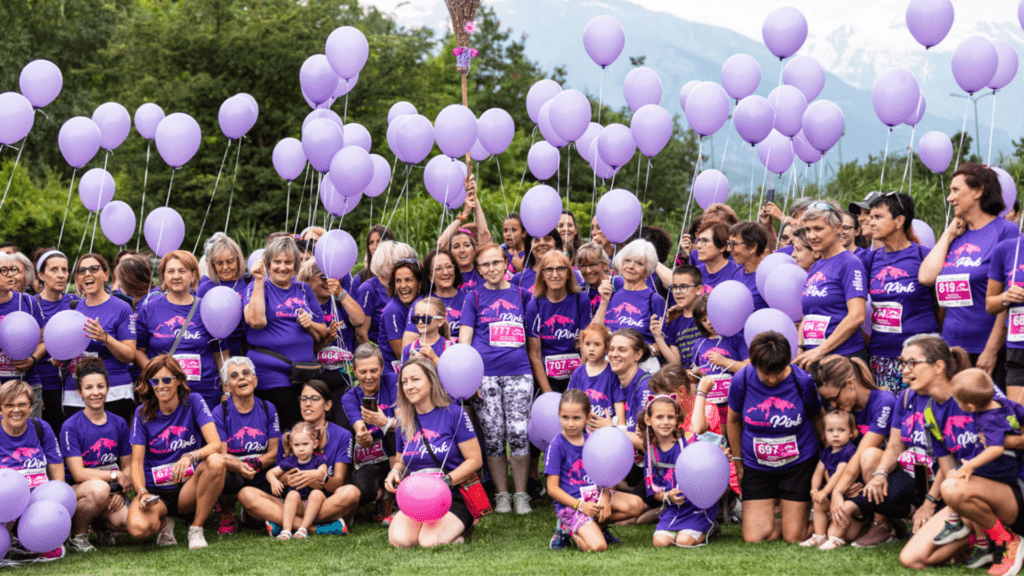 Un gruppo di sostenitrici dell'Associazione VIOLA in occasione dell'evento sportivo e di sensibilizzazione Becca Pink (c) Associazione VIOLA
