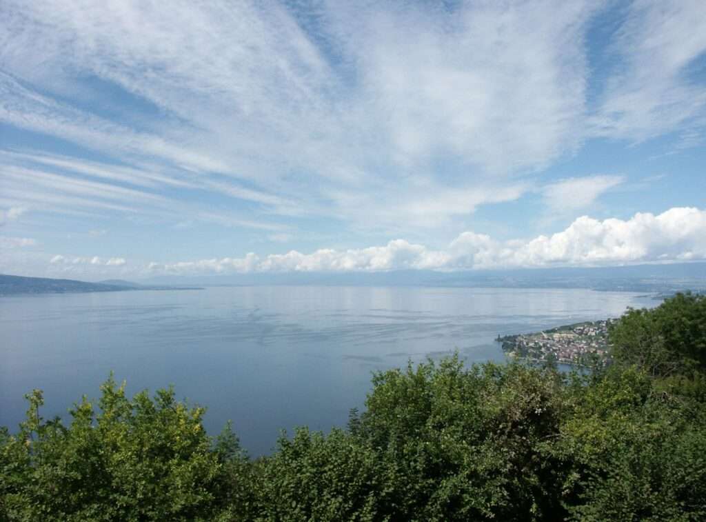 Lago di Ginevra, Lac Léman (c) CC BY-SA 3.0, Tschubby, Wikimedia Commons