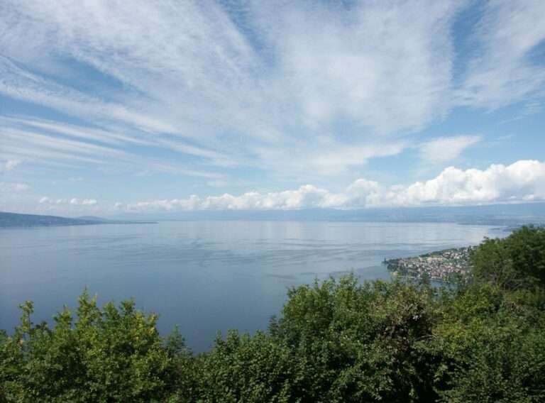 Lago di Ginevra, Lac Léman (c) CC BY-SA 3.0, Tschubby, Wikimedia Commons
