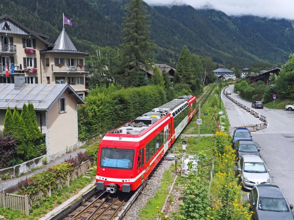 I treni Mont-Blanc Express, Les trains Mont-Blanc Express (c) CC BY-SA 4.0, Pieye Trains, Wikimedia Commons