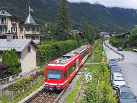 I treni Mont-Blanc Express, Les trains Mont-Blanc Express (c) CC BY-SA 4.0, Pieye Trains, Wikimedia Commons