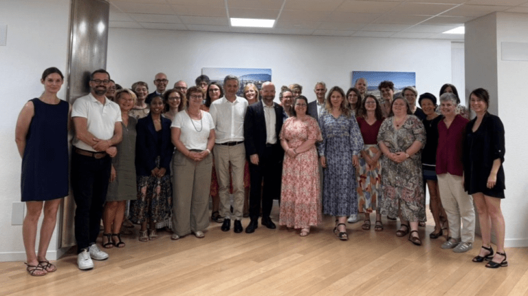 Interreg Francia-Svizzera: via libera a dieci nuovi progetti transfrontalieri Comitato di sorveglianza Interreg Francia-Svizzera, Le Comité de suivi Interreg France-Suisse (c) LinkedIn Interreg France-Suisse