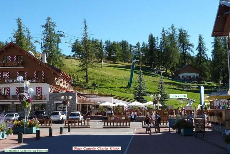 Valberg en été (c) CC BY SA 3_0 Santiago Puig Vilado Wikimedia Commons