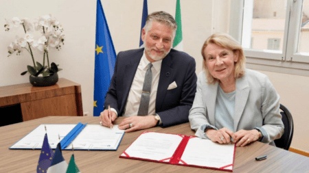 Les ministres Alessandro Giuli et Catherine Pégard (c) Ambassade d'Italie à Paris