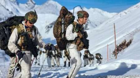 Alpini e chasseurs alpins durante l'esercizio Cerces 2024 in Alta Savoia. (c) Esercito Italiano