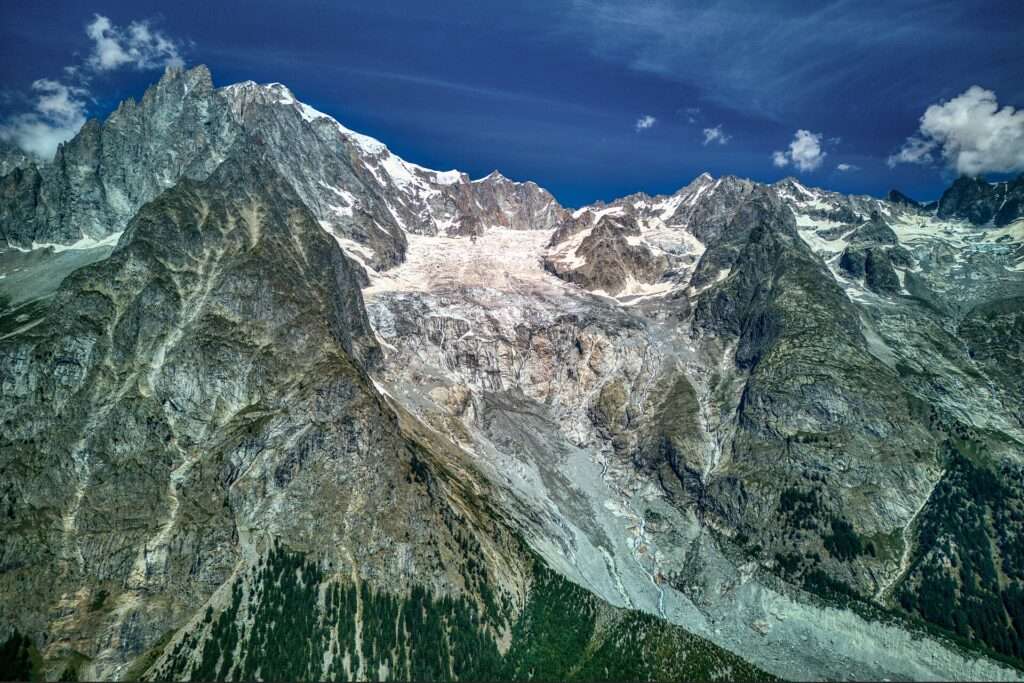 Dans Nos Alpes l’alerte à la sécheresse La situazione siccità nelle Nostre Alpi, La situation sècheresse dans Nos Alpes (c) CC BY-SA 4.0, Hagai Agmon-Snir حچاي اچمون-سنير חגי אגמון-שניר, Wikimedia Commons