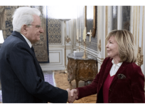 Patrizia Nitti con il presidente della Repubblica italiana, Sergio Mattarella (c) Associazione Francesco Saverio Nitti