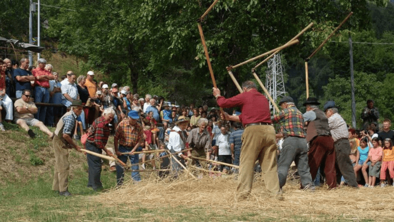 À Sant’Anna di Valdieri, la Fête du seigle et du pain les 22 et 23 août 2026 Battitura tradizionale delle segale (c) Archivio APAM Ecomuseo della Segale