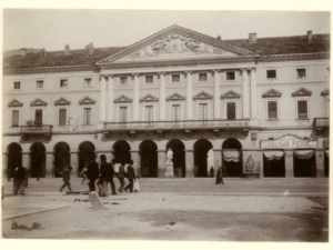 L'Hôtel de Ville à Aoste, vers 1900 (c) CC BY SA 3 0 Fondazione Torino Musei Wikimedia Commons