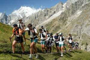 L'UTMB avec le mont Blanc (c) UTMB
