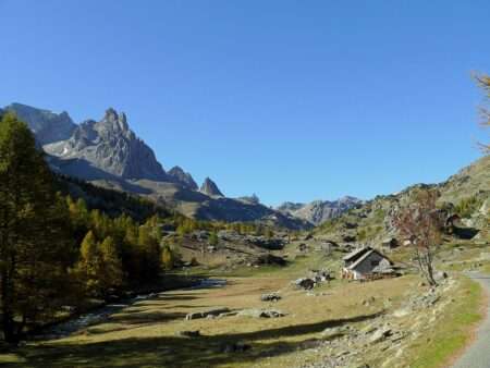 Vallée de la Clarée un des lieux de Alex Hugo (c) CC BY SA 4 0 Mossot Wikimedia Commons